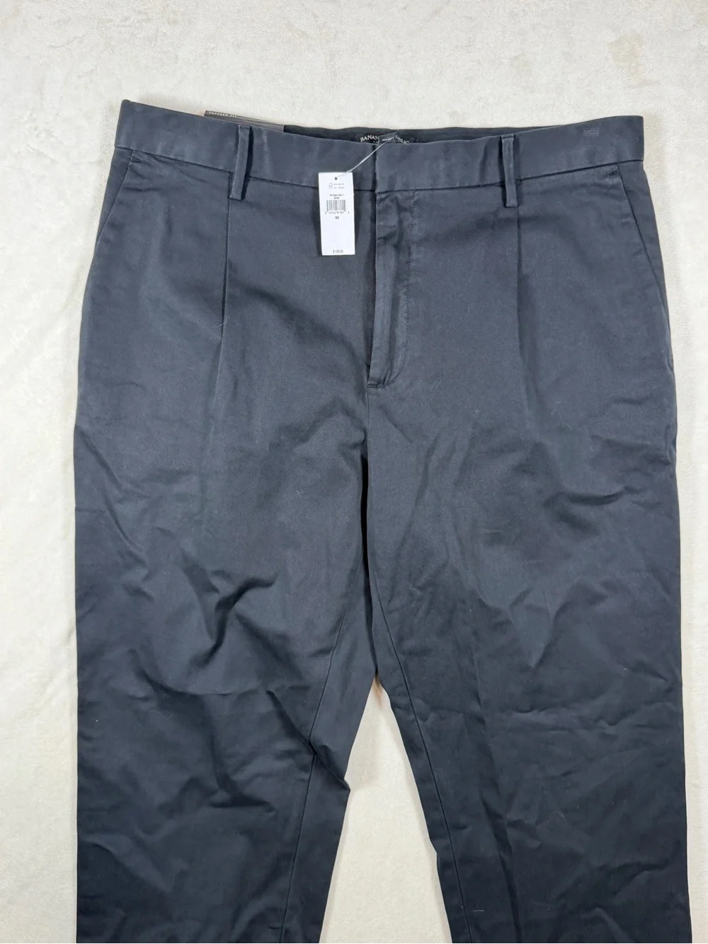 NWT Banana Republic 33W 31L Tapered Fit Men's Classic Black Chinos Pants